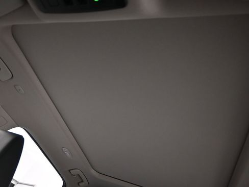 Used 2022 Nissan Rogue SV w/ SV Premium Package image 40