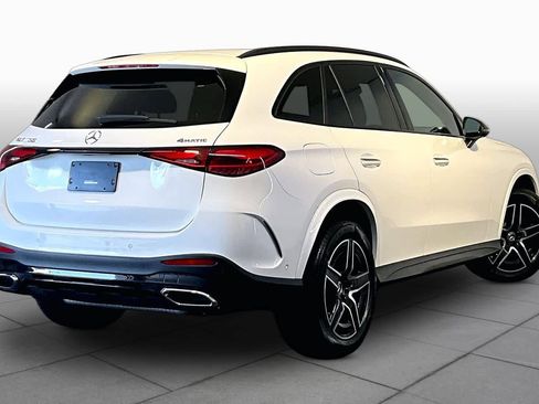 Used 2025 Mercedes-Benz GLC 300 4MATIC image 13