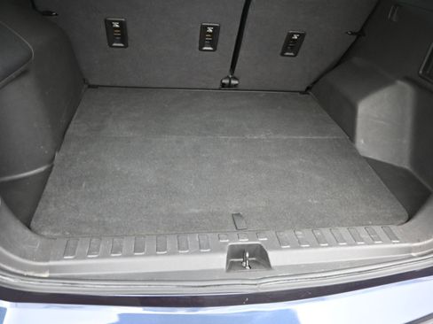 Used 2018 Chevrolet Equinox LT w/ Sun & Infotainment Package AWD/4WD image 13
