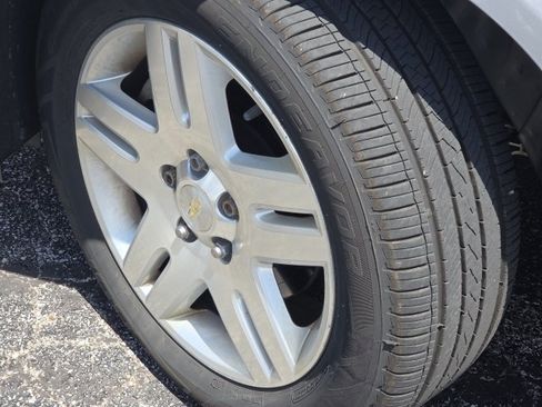 Used 2015 Chevrolet Impala LT w/ LT Sunroof Package FWD image 6