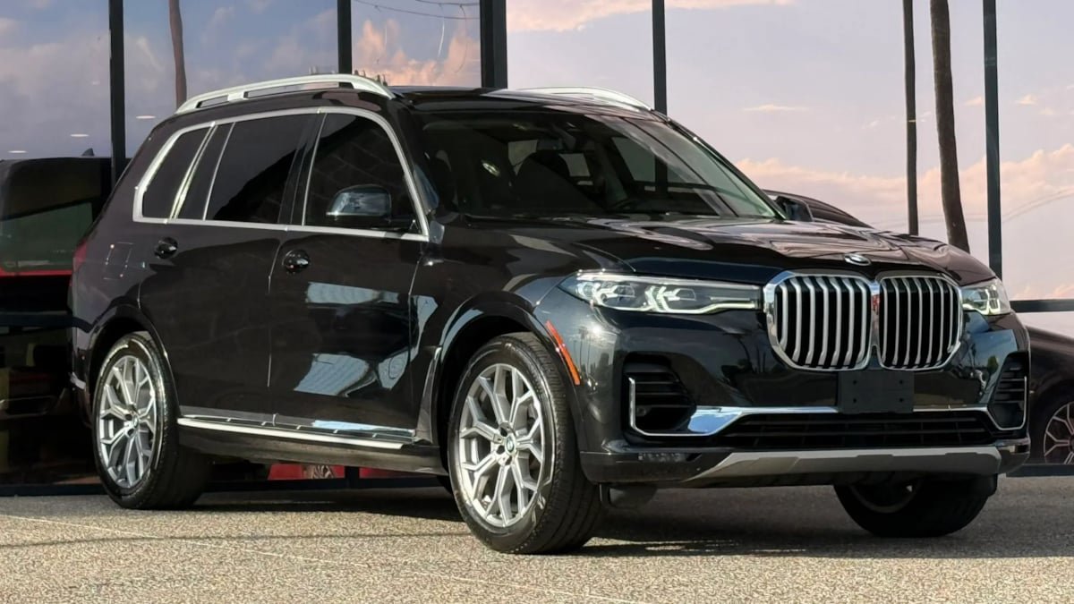 Used 2020 BMW X7 xDrive40i w/ Cold Weather Package AWD/4WD image 17