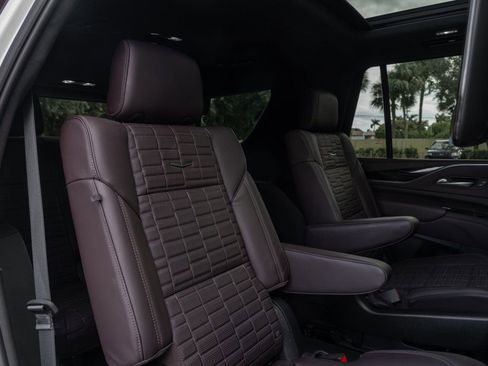 Used 2023 Cadillac Escalade V image 25