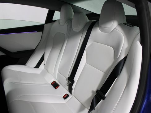 Used 2025 Tesla Model 3 Performance image 22