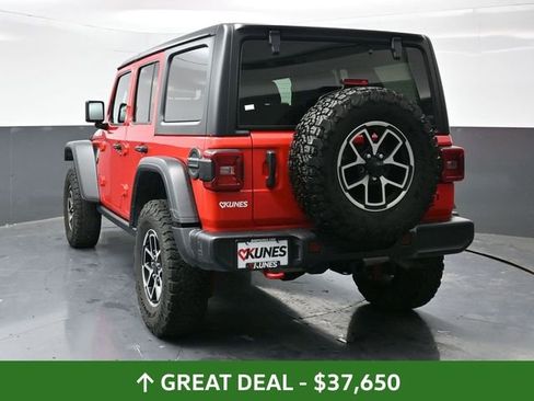 Used 2024 Jeep Wrangler Unlimited Rubicon AWD/4WD image 12