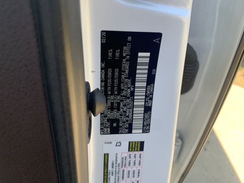 Used 2020 Lexus RX 450h AWD w/ Premium Package image 36