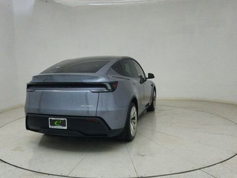 Used 2026 Tesla Model Y Long Range image 68