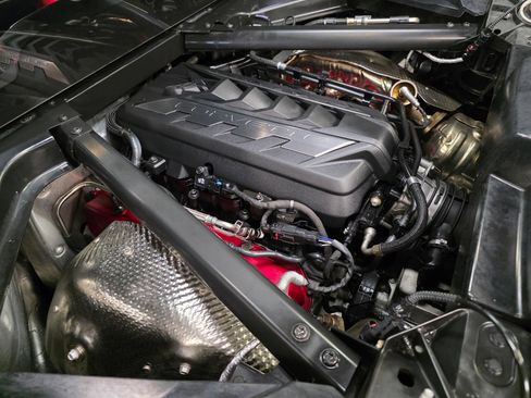 Used 2022 Chevrolet Corvette Stingray Preferred Cpe w/ Z51 Performance Package RWD image 39