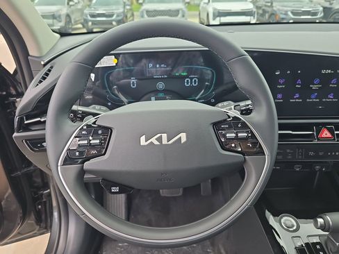 New 2026 Kia Niro EX FWD image 28