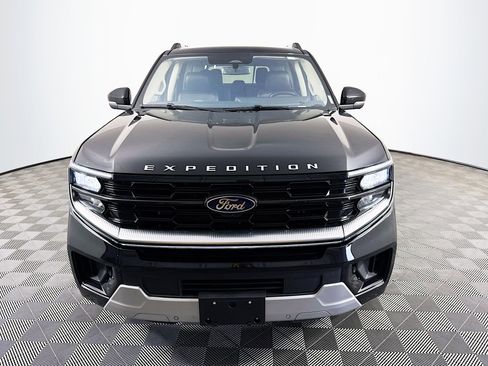 Used 2025 Ford Expedition Platinum AWD/4WD image 2