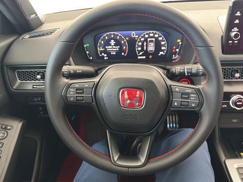 Used 2025 Honda Civic Type R image 5