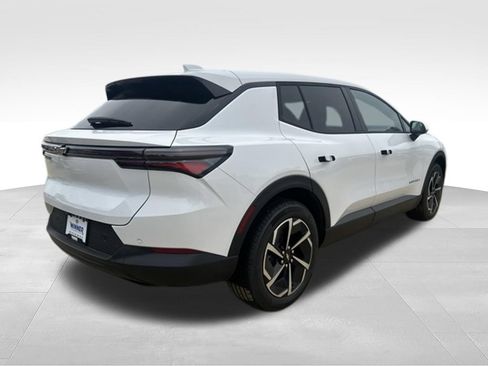 New 2026 Chevrolet Equinox EV LT FWD image 5