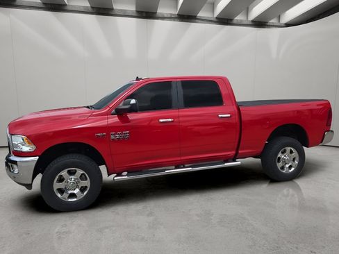 Used 2018 RAM 2500 SLT w/ Luxury Group AWD/4WD image 2