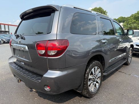 Used 2018 Toyota Sequoia Limited w/ Safety & Convenience Package AWD/4WD image 5