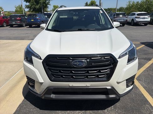 Used 2022 Subaru Forester Premium w/ Popular Package #2 AWD/4WD image 3