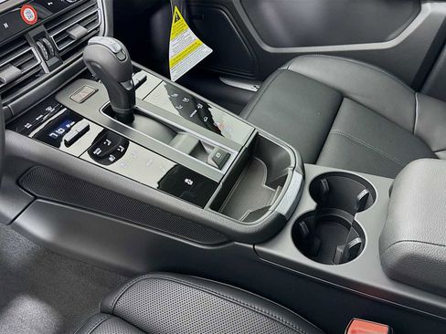 New 2026 Porsche Macan S image 20