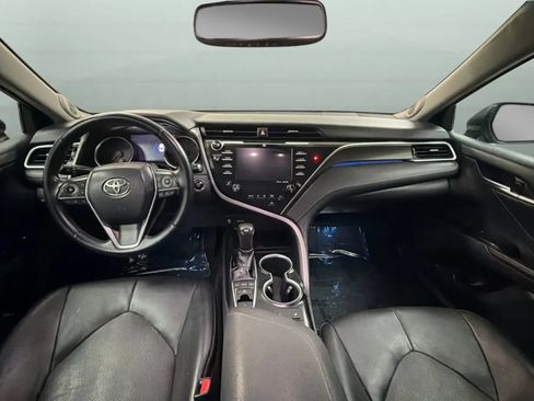 Used 2018 Toyota Camry XSE w/ Audio Package FWD image 9