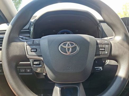 Used 2025 Toyota Camry LE FWD image 18