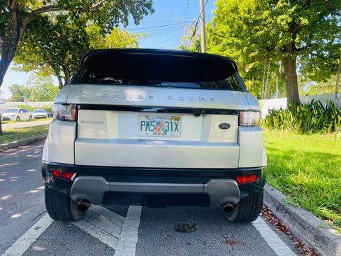 Used 2016 Land Rover Range Rover Evoque SE Premium image 4
