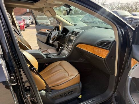 Used 2015 Lincoln MKX AWD w/ Equipment Group 102A image 11