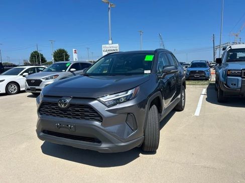 Used 2025 Toyota RAV4 XLE w/ Convenience Package AWD/4WD image 9