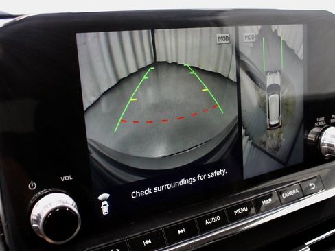 Used 2022 Mitsubishi Outlander SE image 2