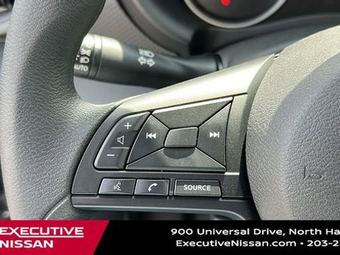 Used 2025 Nissan Kicks Play S image 12