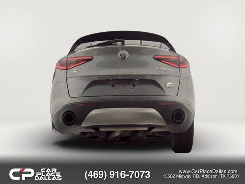 Used 2018 Alfa Romeo Stelvio AWD image 5