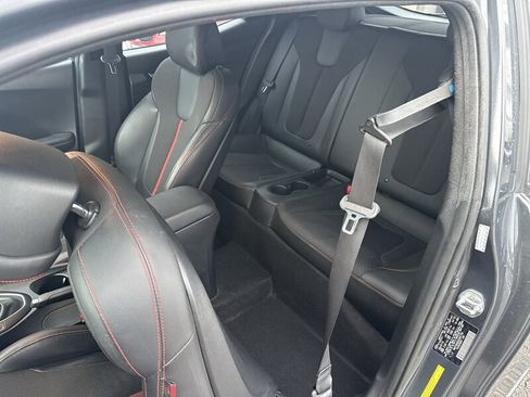 Used 2019 Hyundai Veloster Turbo image 12