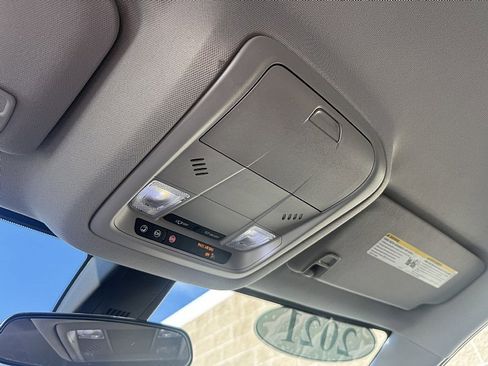 Used 2021 GMC Acadia SLE w/ Driver Convenience Package image 13