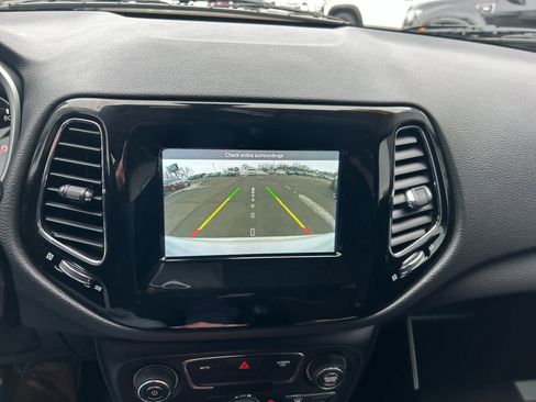 Used 2021 Jeep Compass Latitude image 16