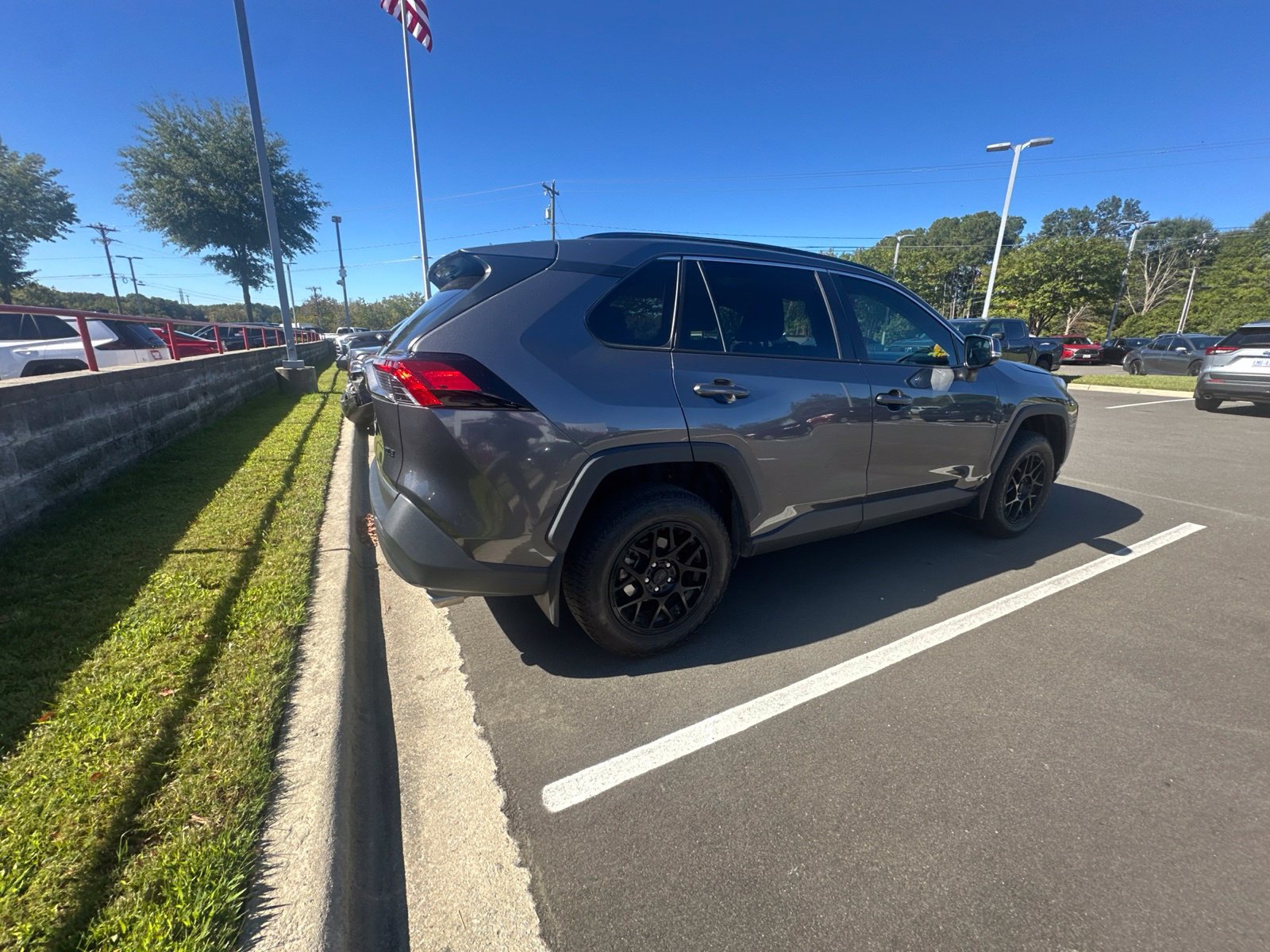 Used 2024 Toyota RAV4 XLE w/ Convenience Package FWD image 21