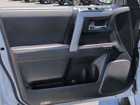 Used 2024 Toyota 4Runner Limited AWD/4WD image 14