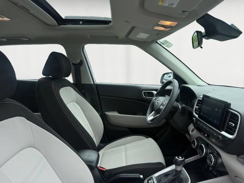 Certified 2024 Hyundai Venue SEL FWD image 15