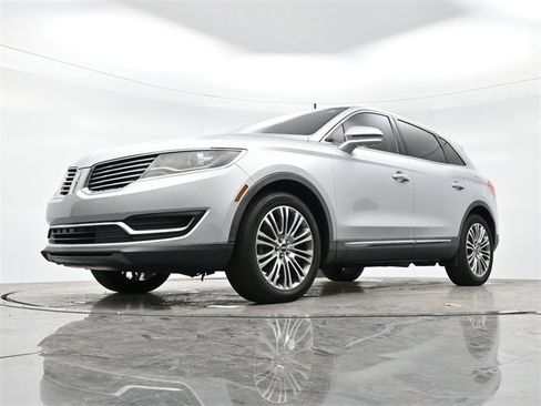 Used 2018 Lincoln MKX Reserve image 11