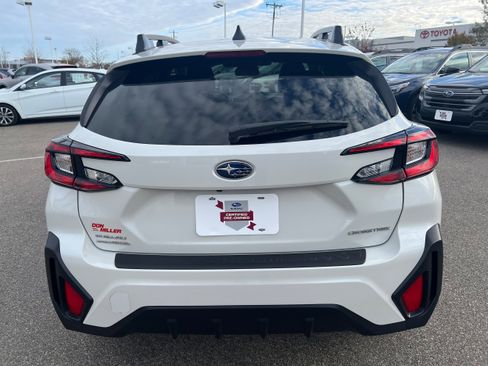 Certified 2024 Subaru Crosstrek 2.0i Premium image 6
