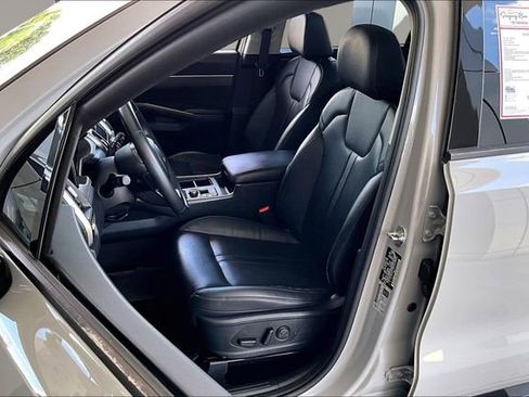 Used 2023 Kia Sorento EX w/ Panoramic Sunroof Package FWD image 18