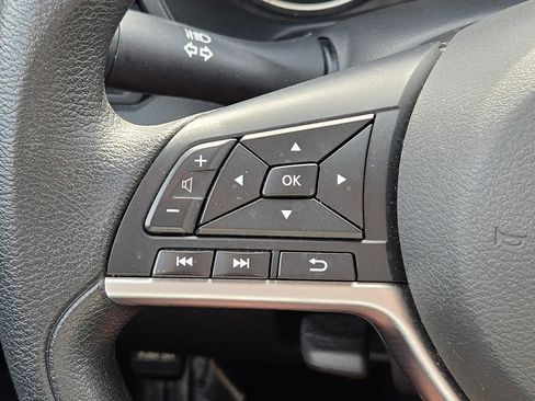 Used 2024 Nissan Altima 2.5 SV image 19