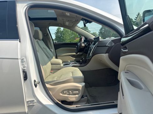Used 2010 Cadillac SRX Luxury FWD image 12