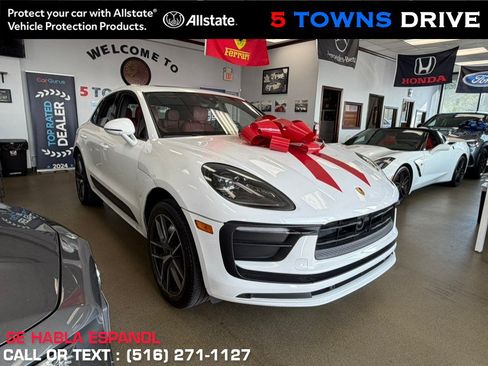 Used 2024 Porsche Macan Turbo AWD/4WD image 1
