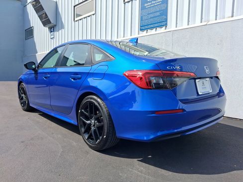 Used 2024 Honda Civic Sport image 3