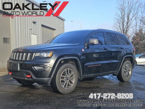 Used 2020 Jeep Grand Cherokee Trailhawk image 1