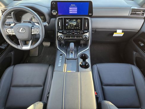 New 2026 Lexus LX 700h Luxury image 18