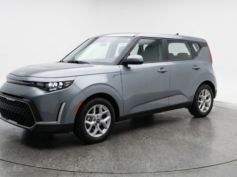 Used 2025 Kia Soul LX w/ LX Technology Package FWD image 3