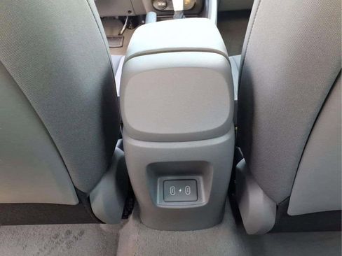 New 2026 Hyundai Elantra SE FWD image 13