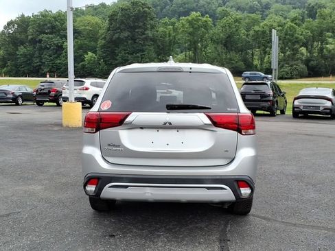 Used 2020 Mitsubishi Outlander AWD image 7
