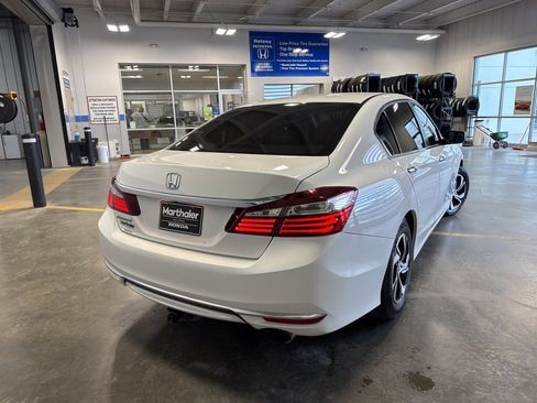 Used 2017 Honda Accord LX image 5