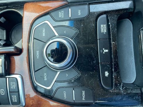 Used 2016 Kia K900 Luxury RWD image 86