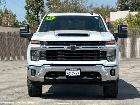 Used 2024 Chevrolet Silverado 2500 LT w/ Convenience Package AWD/4WD image 8