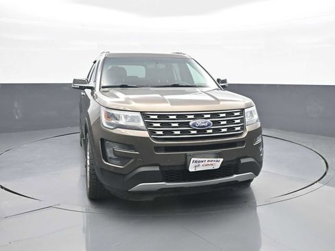 Used 2016 Ford Explorer XLT w/ Equipment Group 202A AWD/4WD image 2