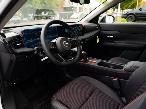 New 2026 Nissan Kicks SR w/ Cold Weather Package image 19